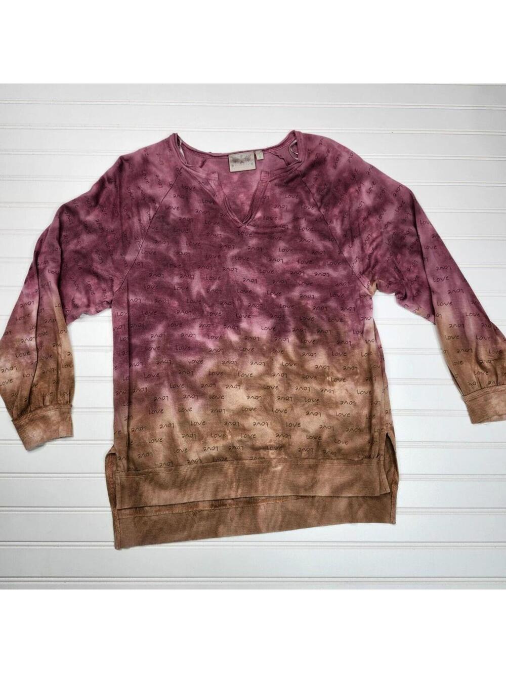 Cute Ombre V-Neck Sweatshirt with 'Love' Print Dantelle Small